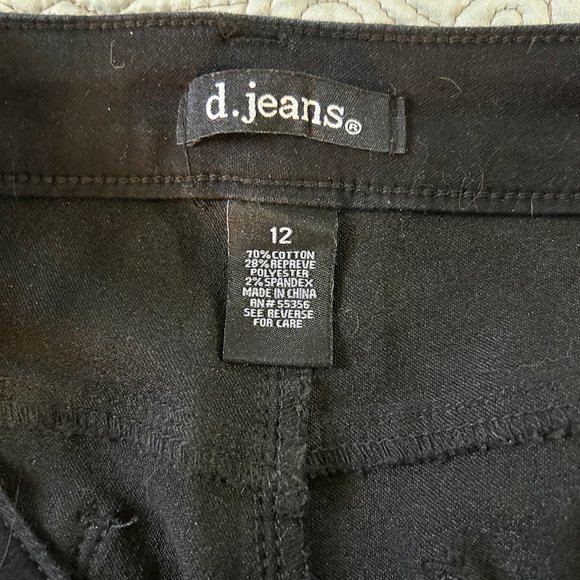 Women's Skinny black D. Jeans - size 12? Or smaller? - NWT - Picture 4 of 4